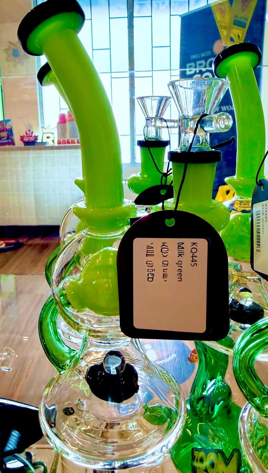 KQ445 7IN BONG by Unknown - Accessories